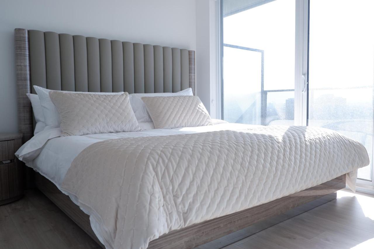 Modern Luxury Waterfront Condo Mississauga Zewnętrze zdjęcie