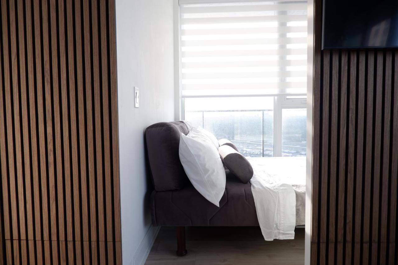 Modern Luxury Waterfront Condo Mississauga Zewnętrze zdjęcie